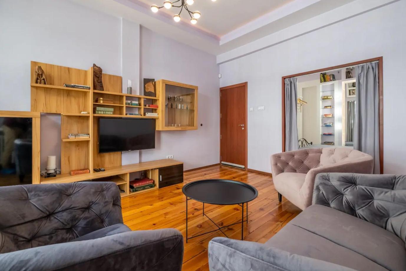 Charming 2Bdr Apartment In Historic Center With Parking Sofia Exterior photo
